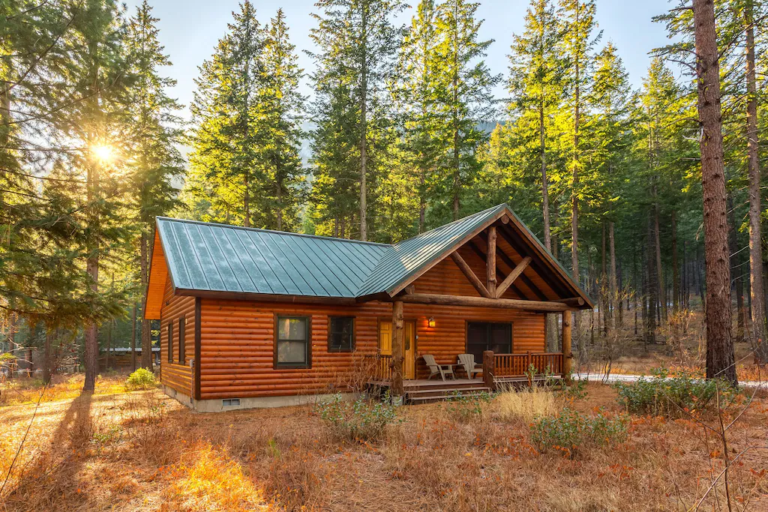 32 Amazing Cabins in Washington State to Book ASAP