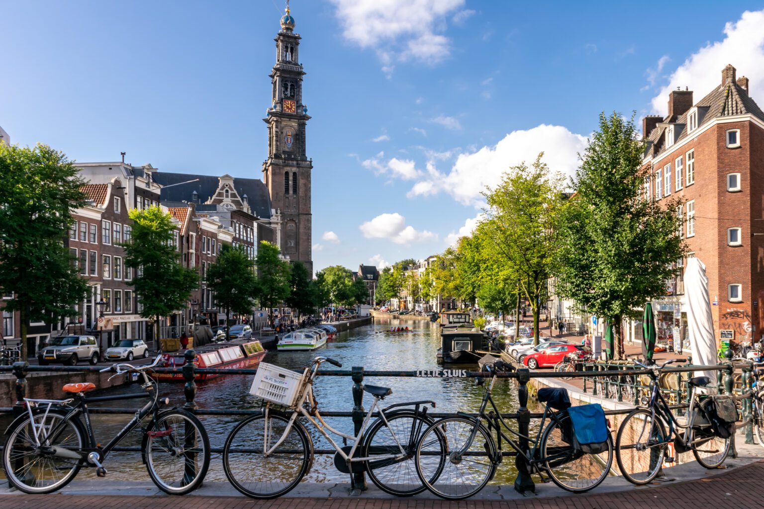 Where To Stay In Amsterdam: 4 Amazing Places To Stay