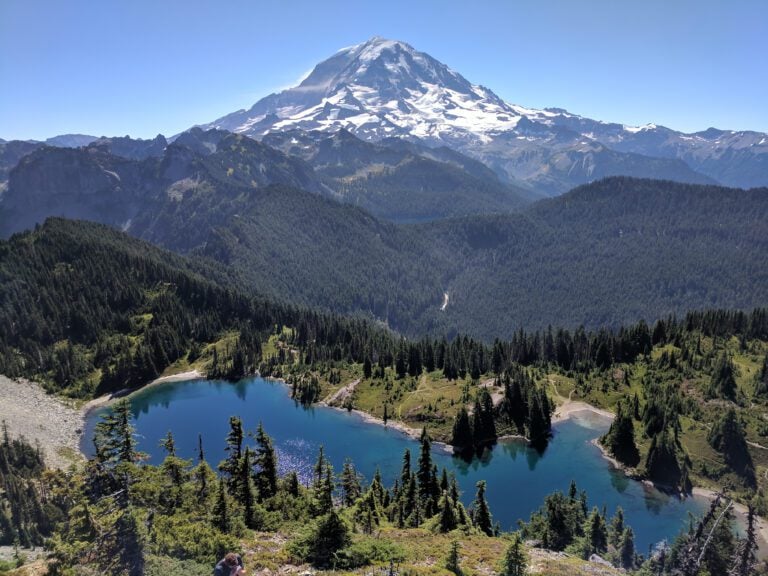How to Plan an Amazing Mount Rainier Itinerary (2+ Days)