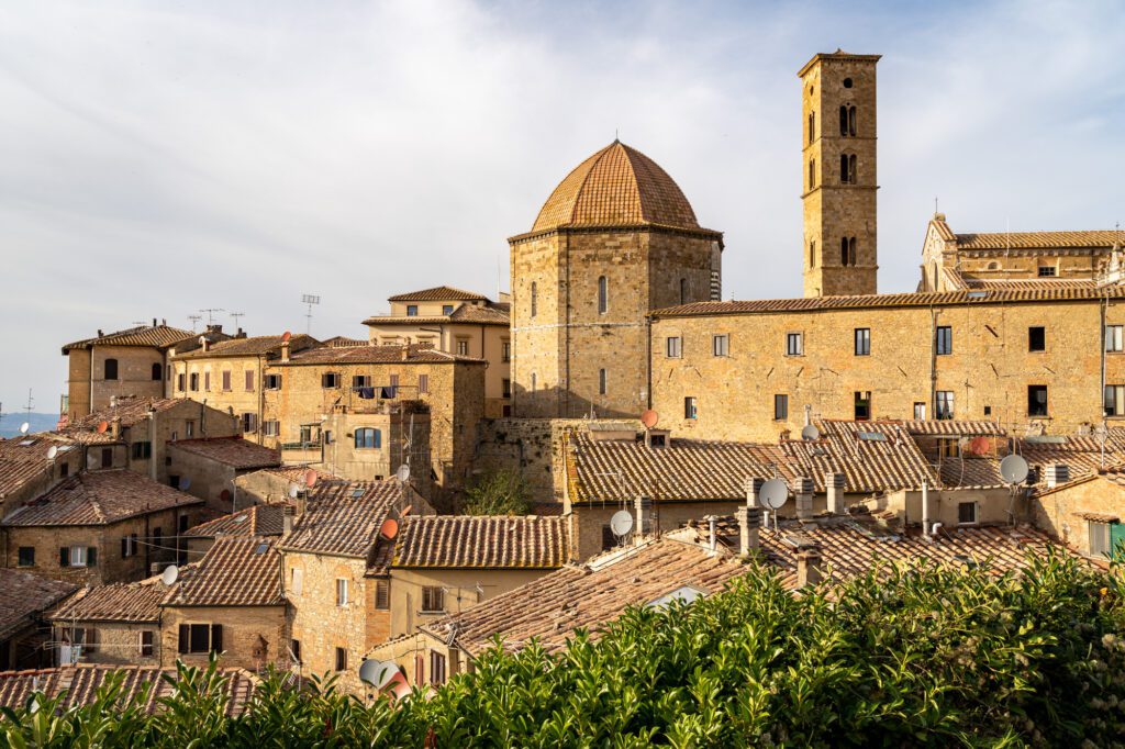 best way to travel to tuscany