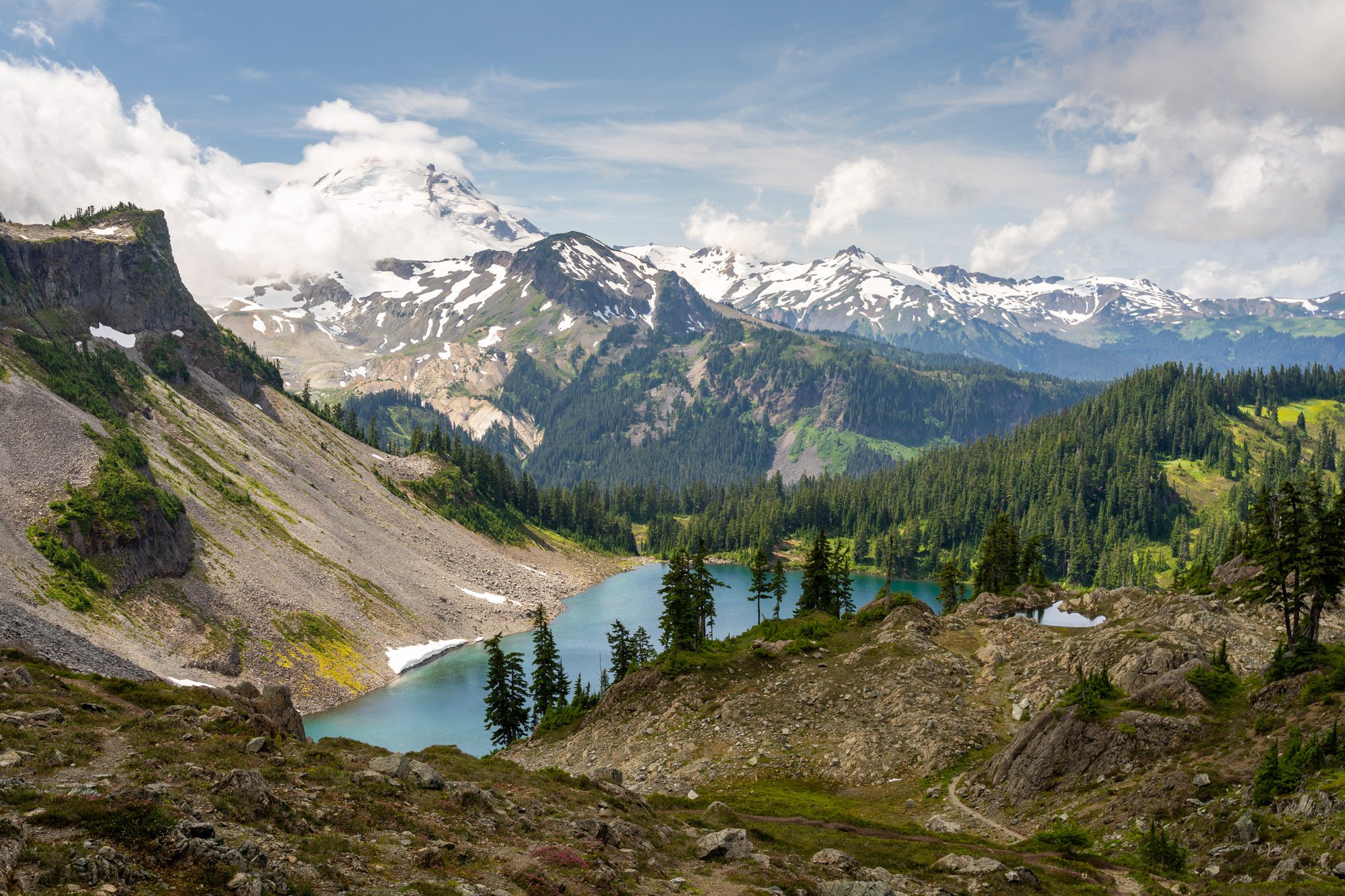 Hiking the Chain Lakes Loop at Mt. Baker: A Complete Guide